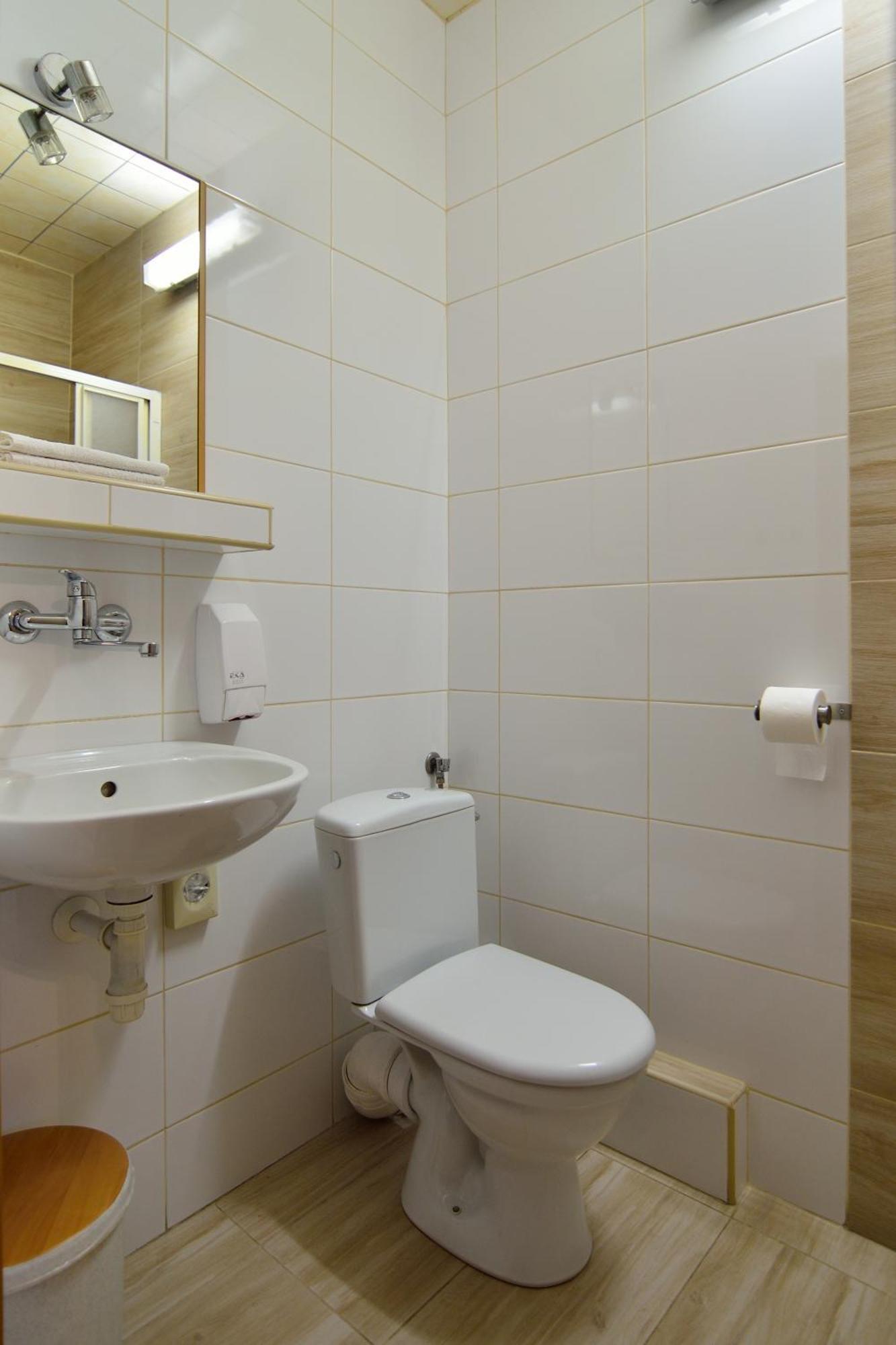 Hotel Gracja Kuznia Raciborska Ngoại thất bức ảnh
