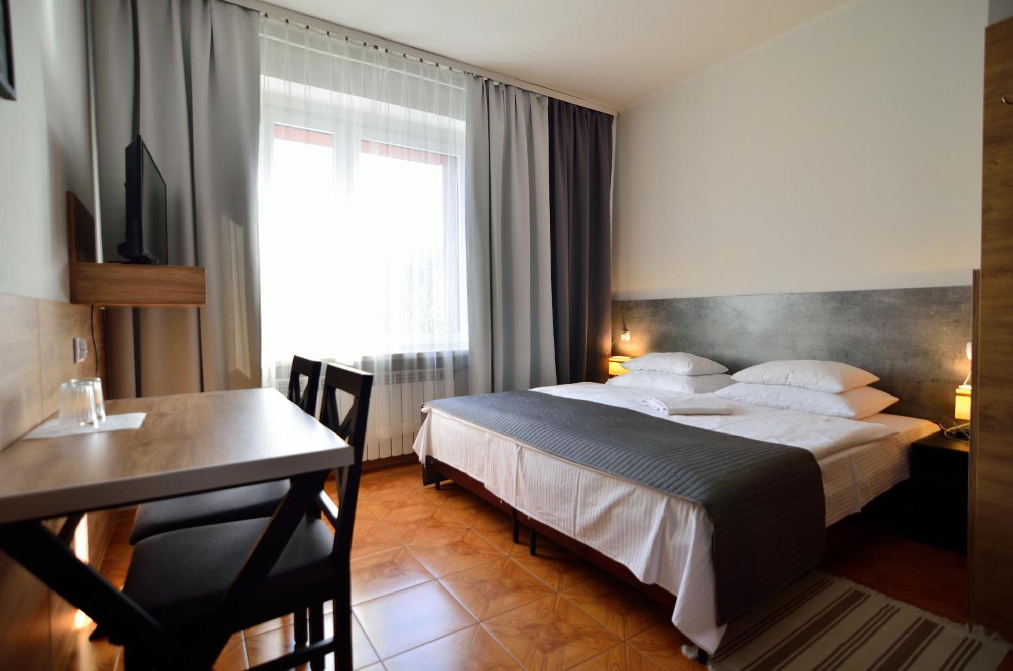 Hotel Gracja Kuznia Raciborska Ngoại thất bức ảnh